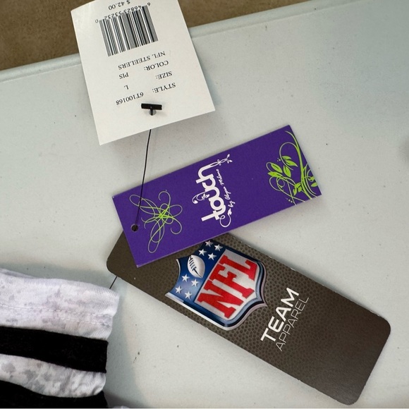 Touch by Alyssa Milano Gray Fitted Short Sleeve Tee - Picture 4 of 5